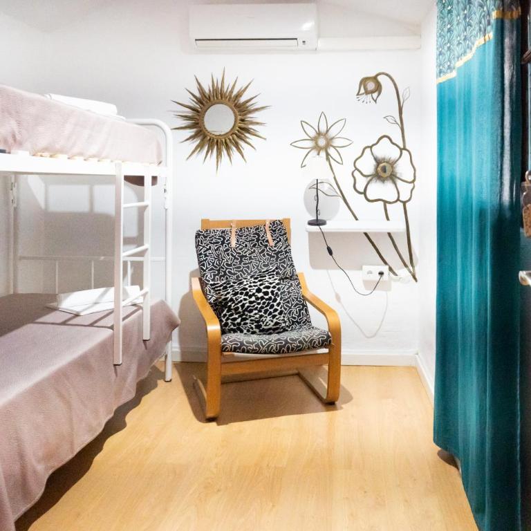 Backpacker Al-Katre - Cama individual en dormitorio compartido mixto de 2 camas - 10