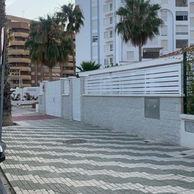 Casa unifamiliar a 10 pasos de la arena con parking - Casa - 3