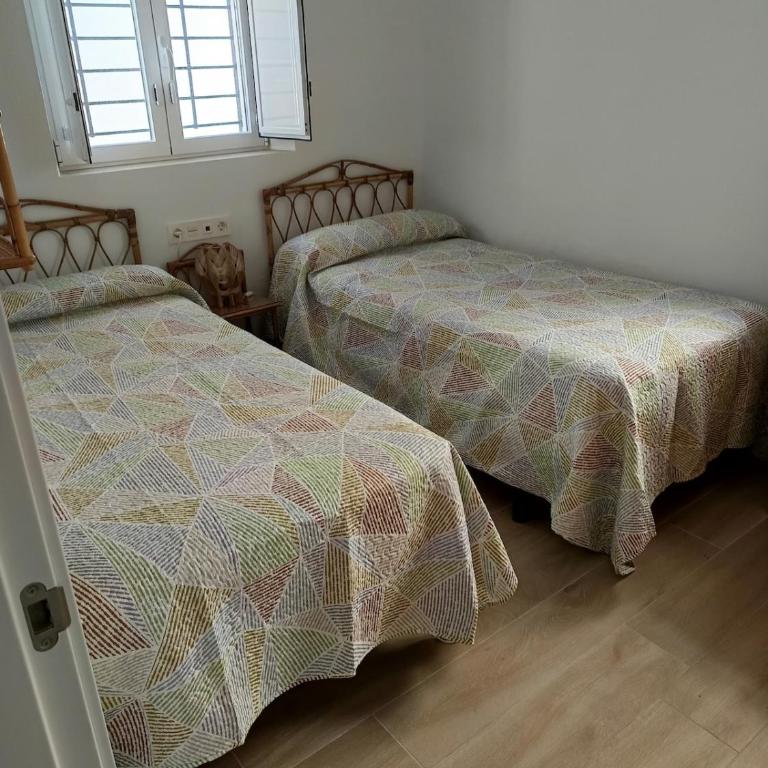Casa unifamiliar a 10 pasos de la arena con parking - Casa - 23