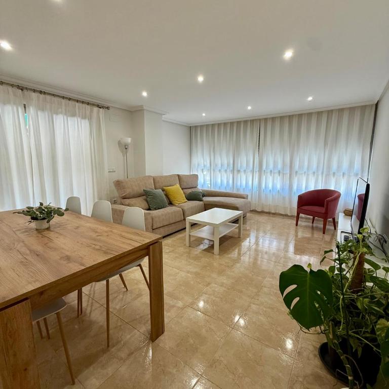Apartamento El Puerto I - Three-Bedroom Apartment with Sea View - 9