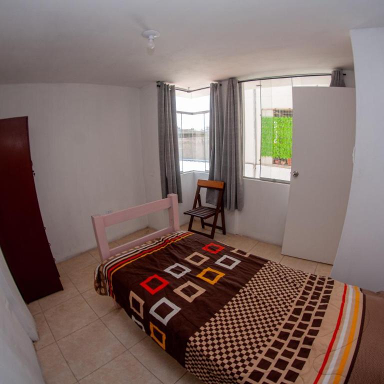 Estudiantes UTP o Voluntarios Hab vista a los Volcanes y terraza baño compartido - Single Room with Shared Bathroom - 31
