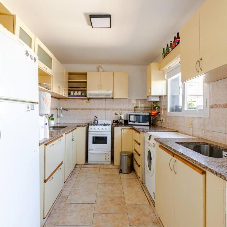 Amplia casa para hasta 7 personas a 5' de la Piedra Movediza - Three-Bedroom Townhouse - 10