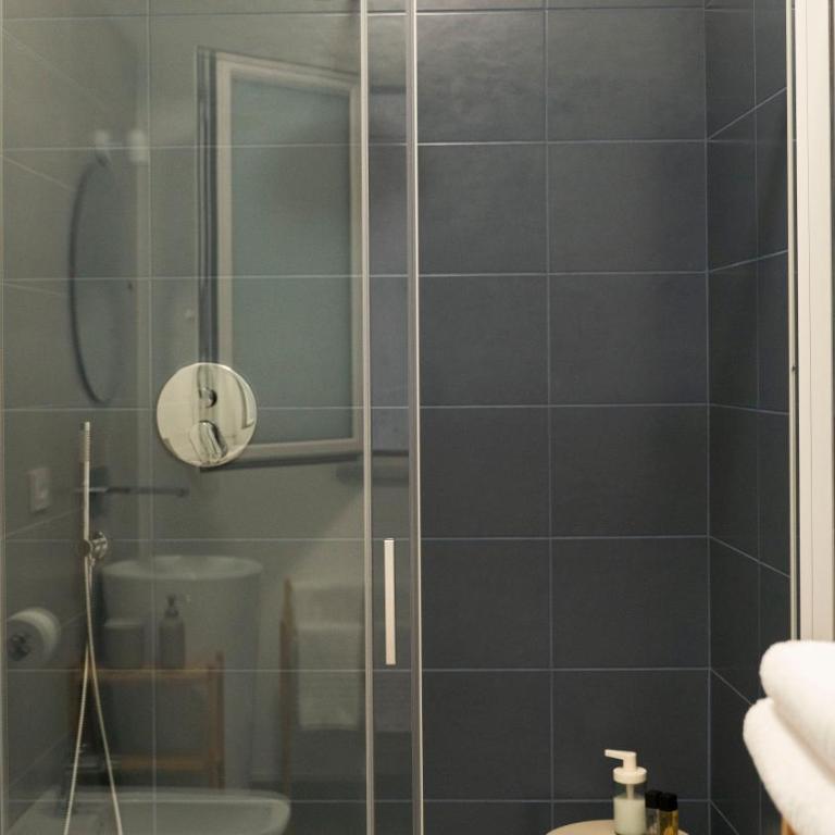 Argyros Rooms - Camera Matrimoniale con Bagno Privato - 8