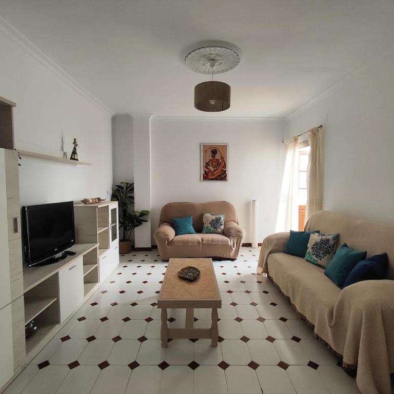 Casa para 6 con parking en Conil - Casa de 3 dormitorios - 1