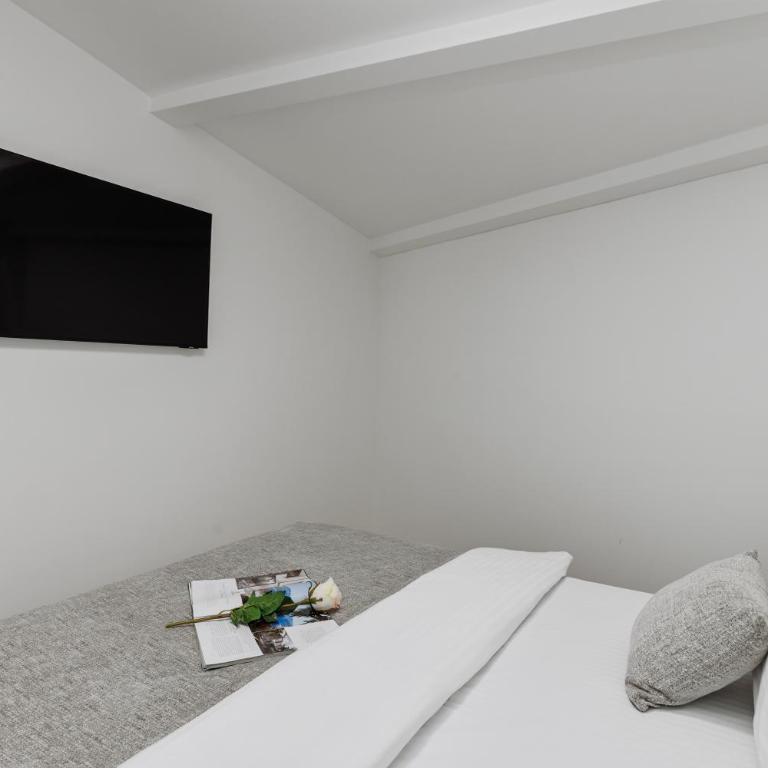 Berge Apartments - Apartment with Sea View - 14