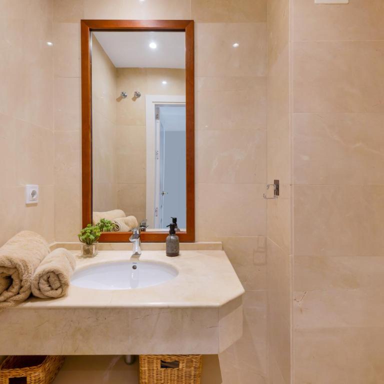 Noray Bright Beachfront 3BR - Terrace, Prime Spot - Apartamento de 3 dormitorios - 38