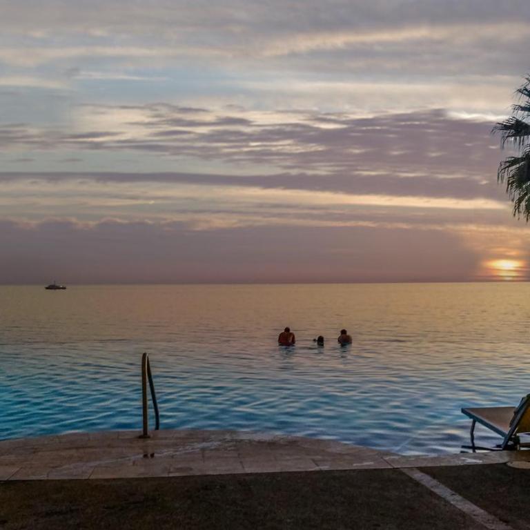 Storybook Vacation Ultimate Escape Oceanfront - Maison de Vacances - 1