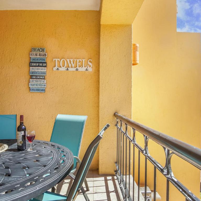 Living Water Clean Spacious Condo - Casa - 25