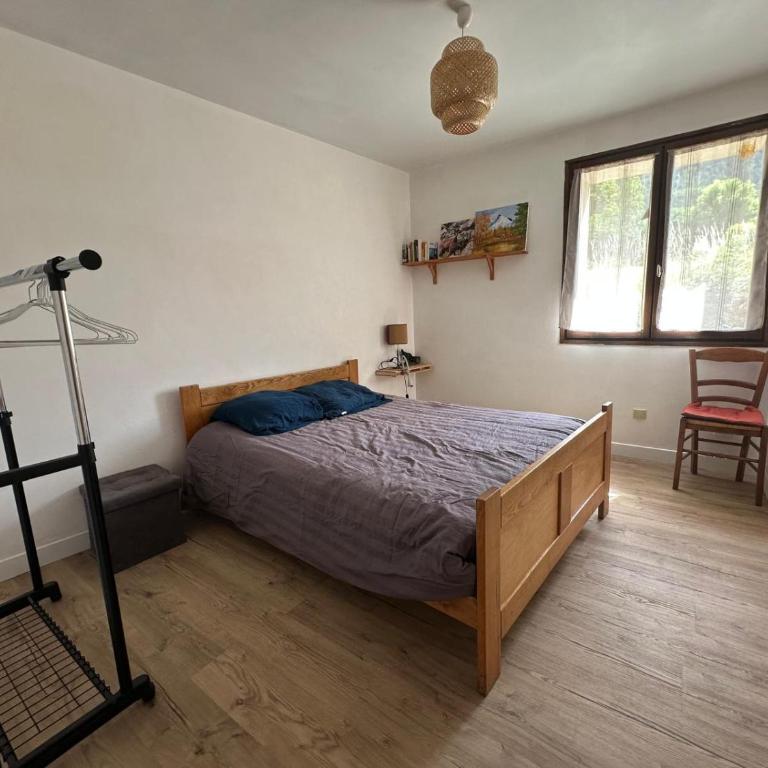 Appartement Proche Village + Vue sur Montagnes - Maison 1 Chambre - 6