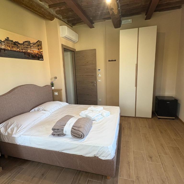 UGO Luxury Rooms - Camera King con Vista Giardino - 4