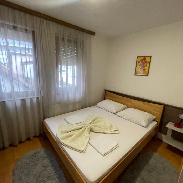 Elas - Double Room - 1