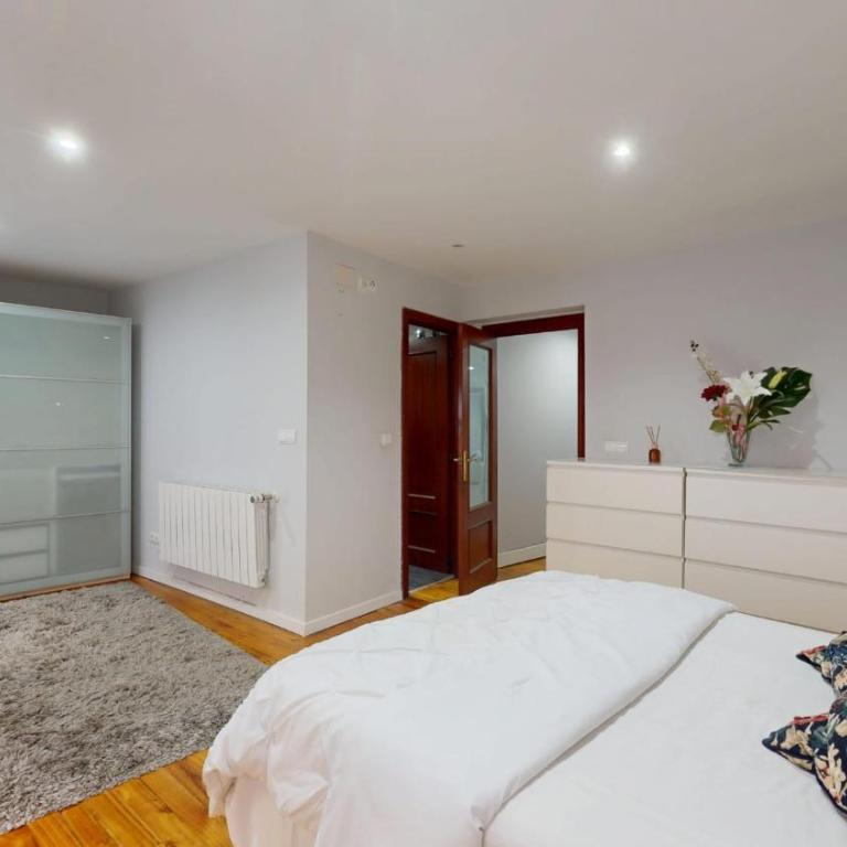 Historic Center Albizuri Residence, Bright, Spacious 3BR Apartment Ideal for Groups - Three-Bedroom Premium Apartment - 18
