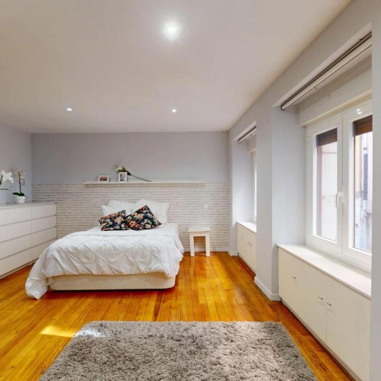 Historic Center Albizuri Residence, Bright, Spacious 3BR Apartment Ideal for Groups - Three-Bedroom Premium Apartment - 21