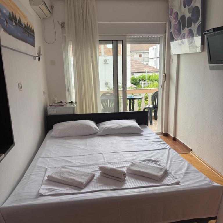 Casa Sinani - Mala Dvokrevetna Soba sa Bračnim Krevetom - 8