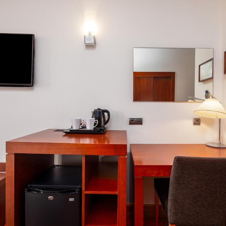 Senator Huelva - Habitación con cama extragrande. - 3