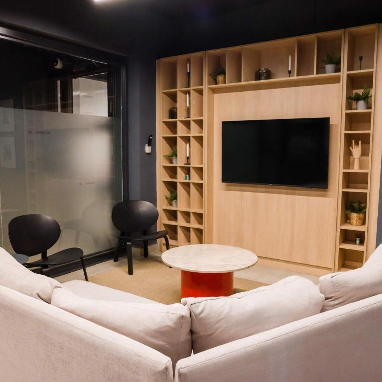 Downtown Accommodation Great for Sharing - Apartamento - 39