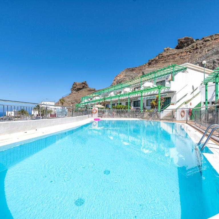 Los Veleros Apartments - One-Bedroom Standard Apartment - 2