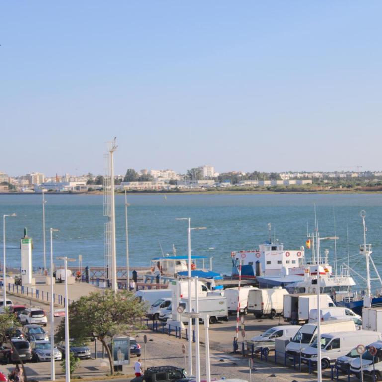 Apartamento en el centro de Ayamonte, Con preciosas vistas al Rio Guadiana - Apartamento de 2 dormitorios - 25