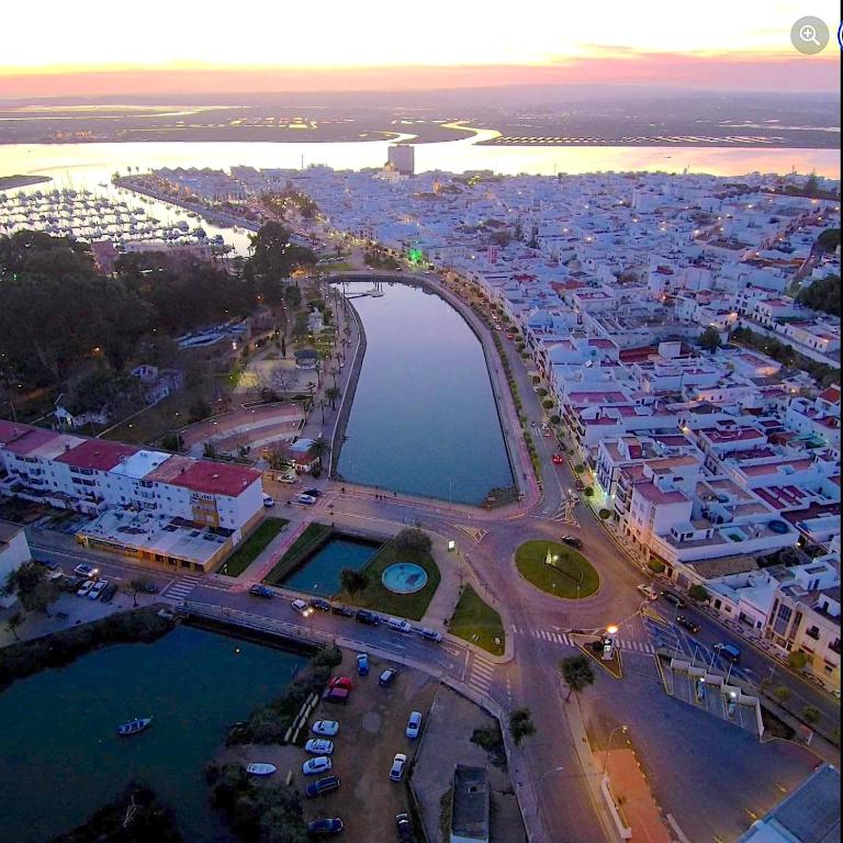 Apartamento en el centro de Ayamonte, Con preciosas vistas al Rio Guadiana - Apartamento de 2 dormitorios - 30