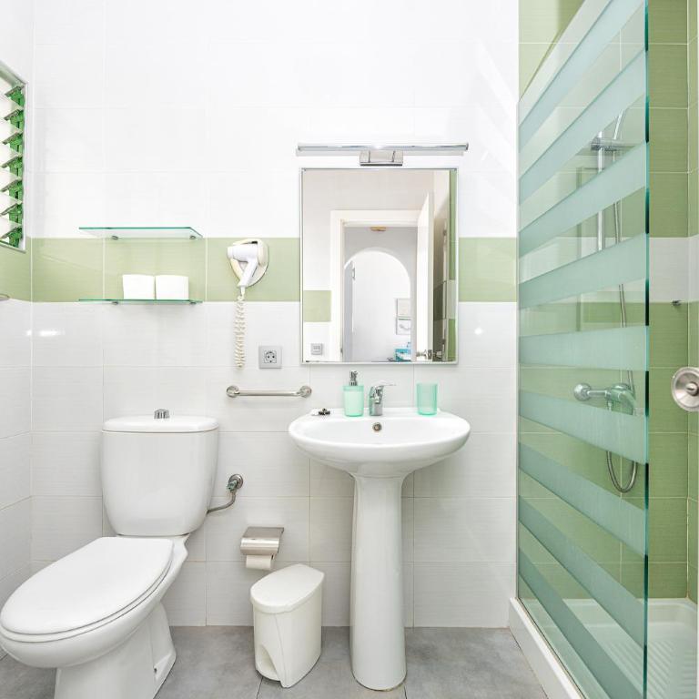 Los Veleros Apartments - One-Bedroom Apartment - 20