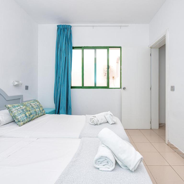 Los Veleros Apartments - Two-Bedroom Standard Apartment - 13