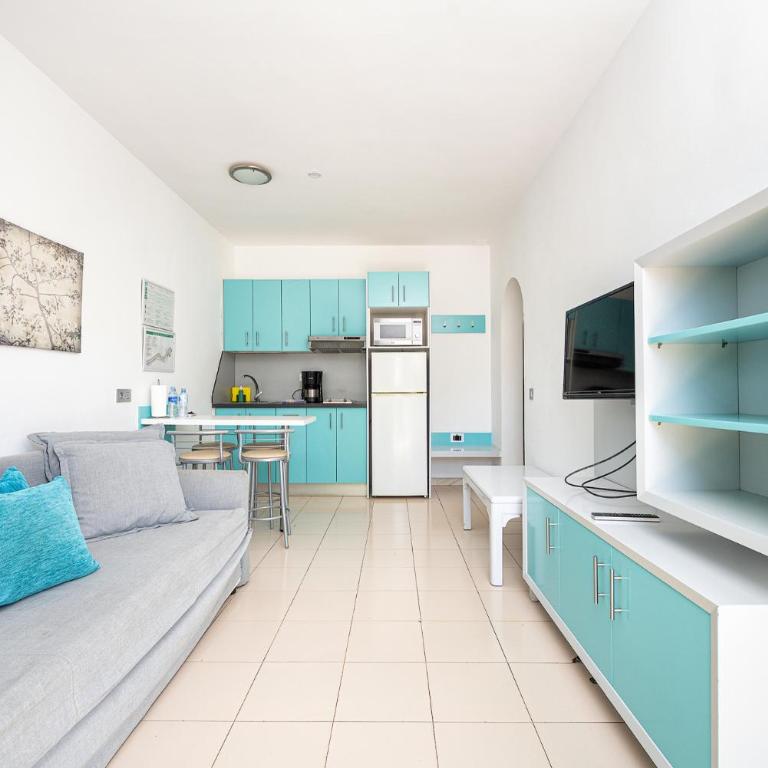 Los Veleros Apartments - Two-Bedroom Standard Apartment - 19