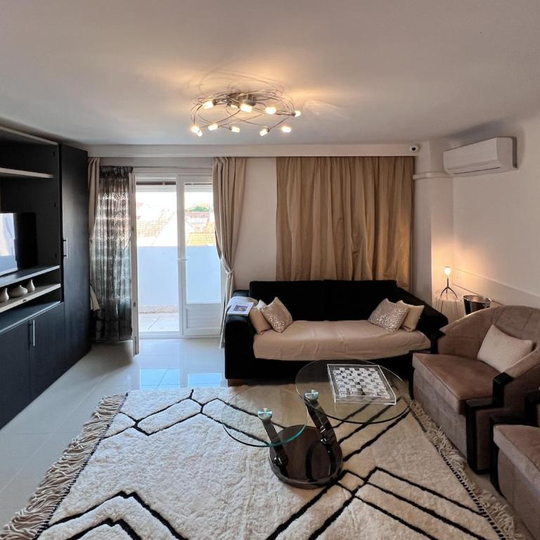 Beautiful renovated luxury apartment terrace parking - Apartment mit 3 Schlafzimmern und Terrasse - 4