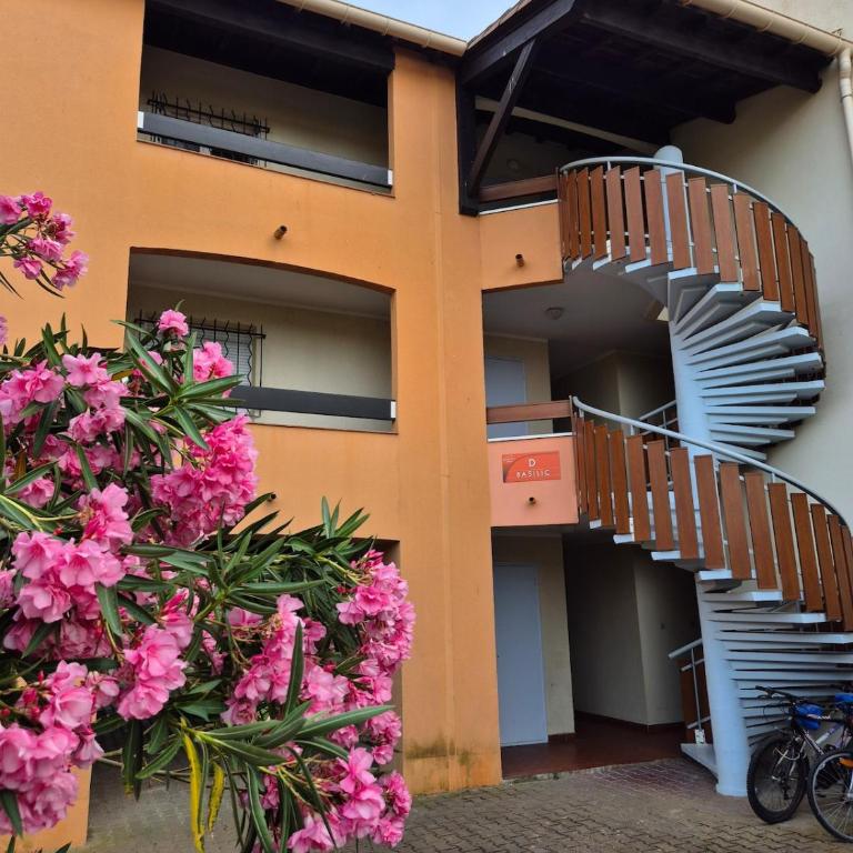 studio cozy "Roseanne" 4 P Grau du Roi camargue village- Mer 250m - Monolocale con Vista Giardino - 53