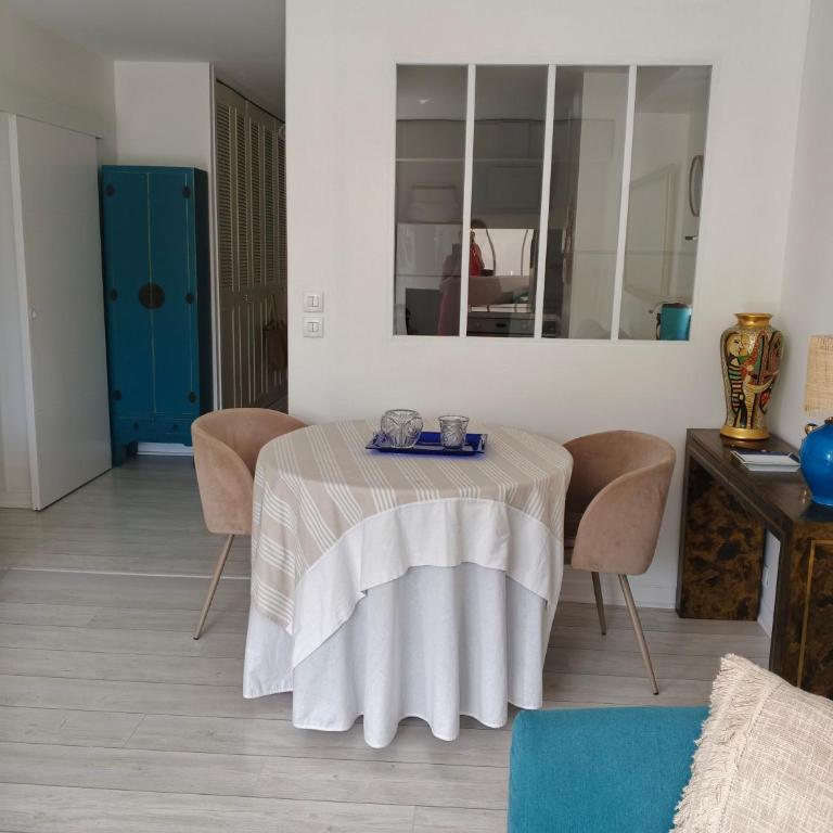 T2 loggia et piscine - Appartement 1 Chambre - 10