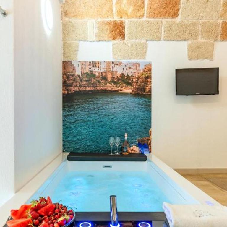 Le Perle di Bà - Suites with Jacuzzi in Polignano - Camera Matrimoniale con Vasca Idromassaggio - 12