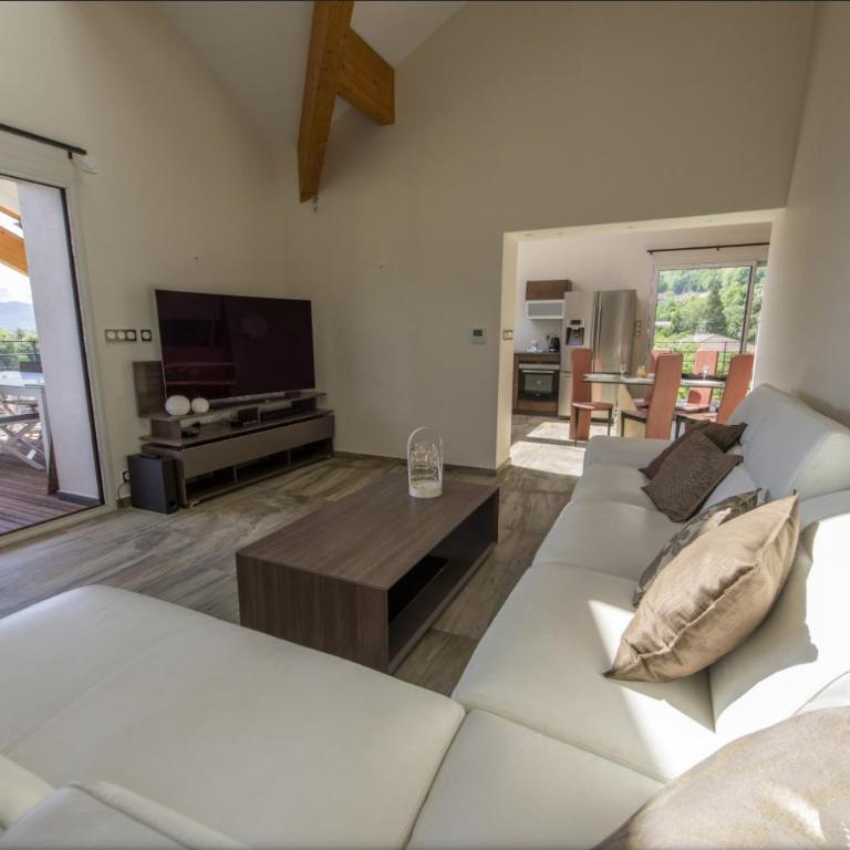NEW! Villa l'or bleu -DUPLEX & MAINFLOOR- by Les éclectiques - DUPLEX Apartment - Panoramic Terrasse with Lake View & Spa - Upper Floor - 7