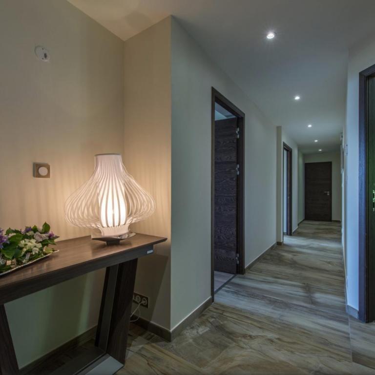 NEW! Villa l'or bleu -DUPLEX & MAINFLOOR- by Les éclectiques - DUPLEX Apartment - Panoramic Terrasse with Lake View & Spa - Upper Floor - 14
