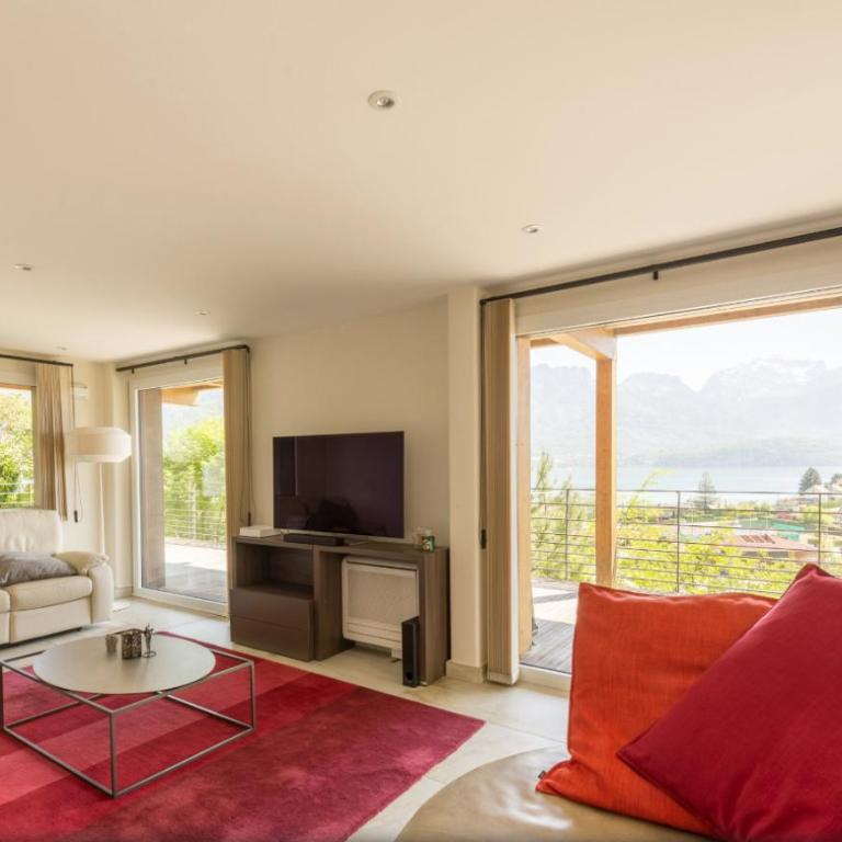 NEW! Villa l'or bleu -DUPLEX & MAINFLOOR- by Les éclectiques - MAINFLOOR Apartment - Panoramic Terrasse with Lake View & Spa - Lower Floor - 1