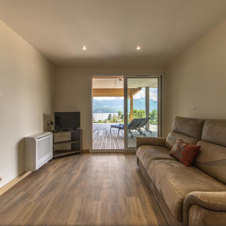 NEW! Villa l'or bleu -DUPLEX & MAINFLOOR- by Les éclectiques - MAINFLOOR Apartment - Panoramic Terrasse with Lake View & Spa - Lower Floor - 23