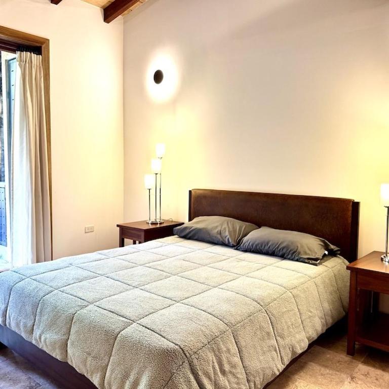 Heated & Cozy Cabin for Two - Suite - 1