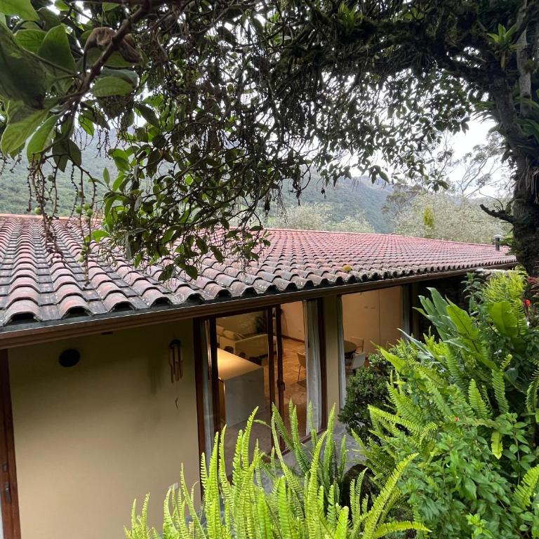 Heated & Cozy Cabin for Two - Suite - 7