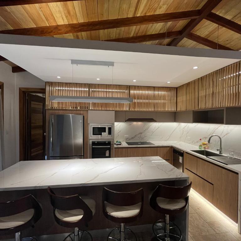 Heated & Cozy Cabin for Two - Suite - 12