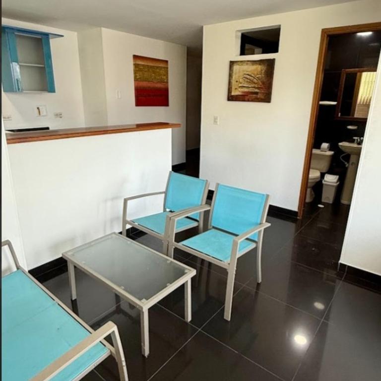 Hotel y Apartamentos Montes - One-Bedroom Apartment - 3