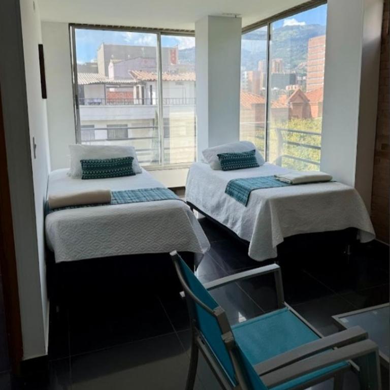 Hotel y Apartamentos Montes - One-Bedroom Apartment - 4