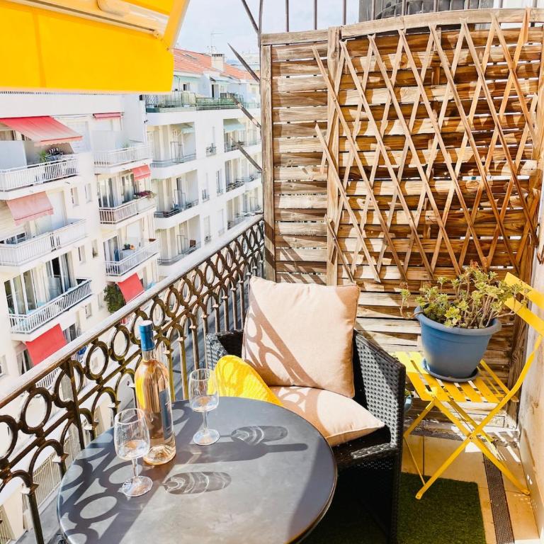 Studio in the center balcony AC - Appartement 1 Chambre - 3