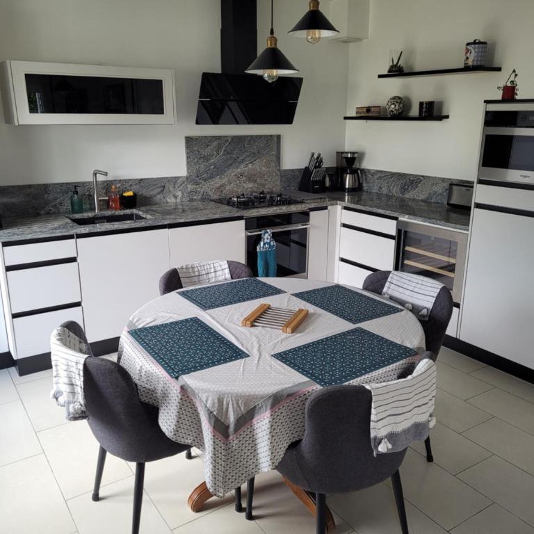 Ecume de mer, véritable maison de vacances à 400 m des plages - Casa con 2 Camere da Letto - 4