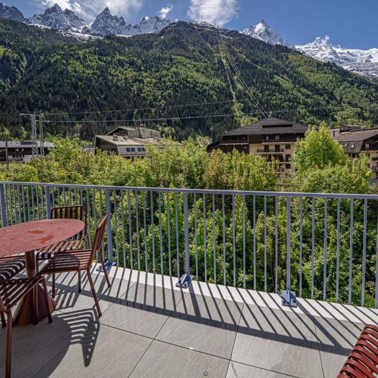 Paradisa Cosmique Moderne 2-bedroom with amazing Mont-Blanc view! - Appartement - 14
