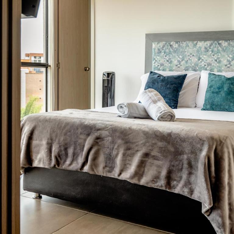Elegante apartamento nuevo en Pereira con vistas a la montaña - One-Bedroom Apartment - 24