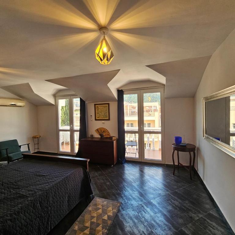 Charming Central Flat - Balcony with Mountain View, Near Beach - Apartman sa 1 Spavaćom Sobom - 4