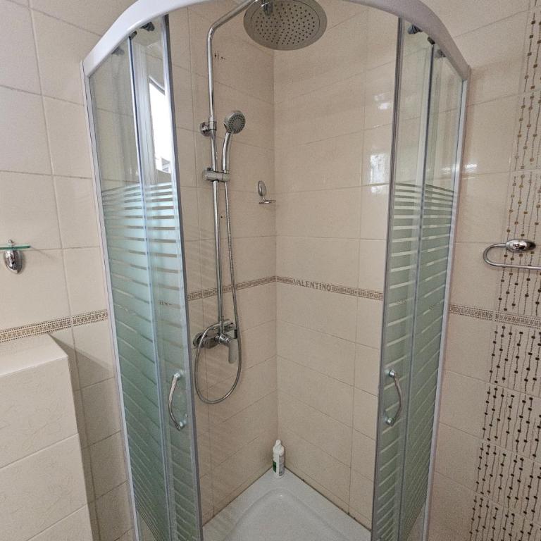 Charming Central Flat - Balcony with Mountain View, Near Beach - Apartman sa 1 Spavaćom Sobom - 5