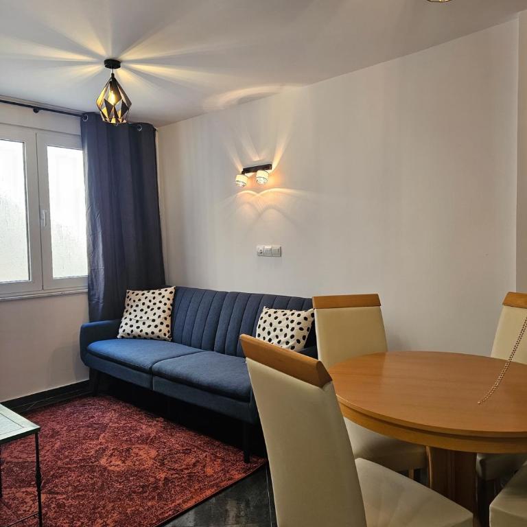 Charming Central Flat - Balcony with Mountain View, Near Beach - Apartman sa 1 Spavaćom Sobom - 6
