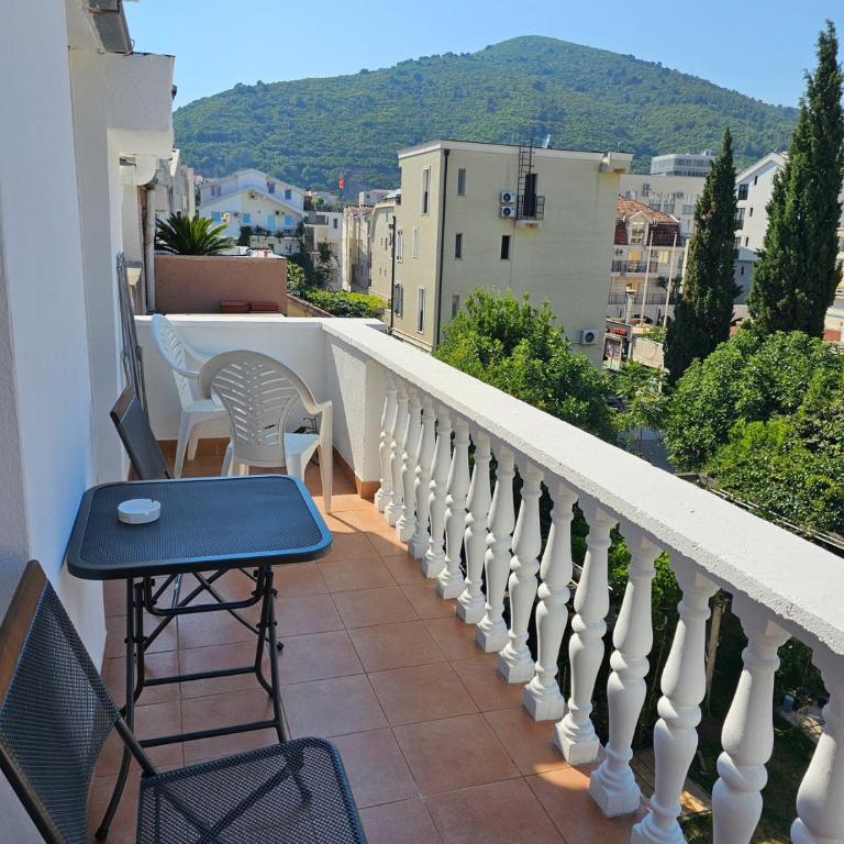 Charming Central Flat - Balcony with Mountain View, Near Beach - Apartman sa 1 Spavaćom Sobom - 11