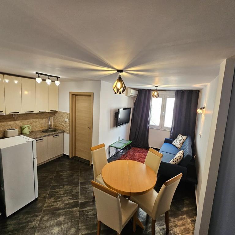 Charming Central Flat - Balcony with Mountain View, Near Beach - Apartman sa 1 Spavaćom Sobom - 13