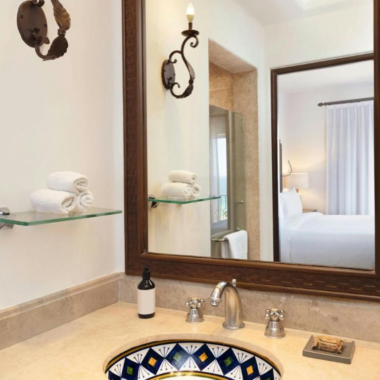 Hacienda del Mar Los Cabos, an Autograph Collection All-Inclusive Resort - Bi-Level Deluxe Room with Ocean View and Balcony - 7