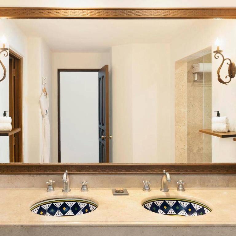 Hacienda del Mar Los Cabos, an Autograph Collection All-Inclusive Resort - Baja King Room - Oceanfront with Balcony - 3